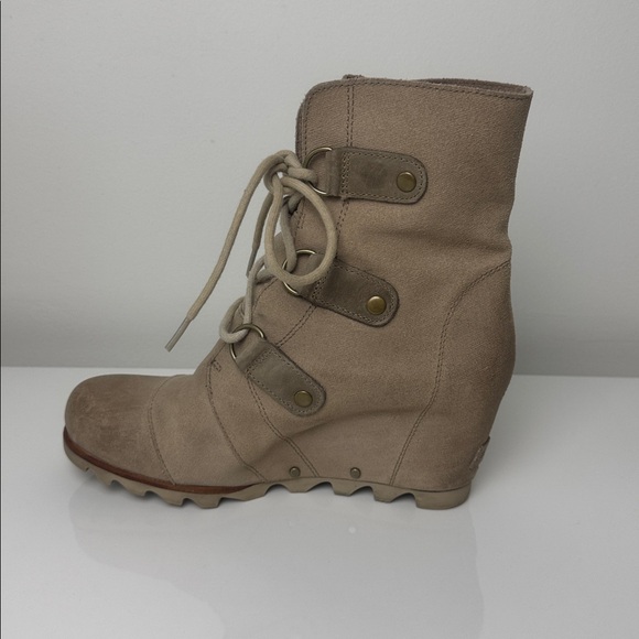 Sorel Joan of Arctic Women’s Wedge Mid Ankle Tan Boots size US 9 - Picture 5 of 11